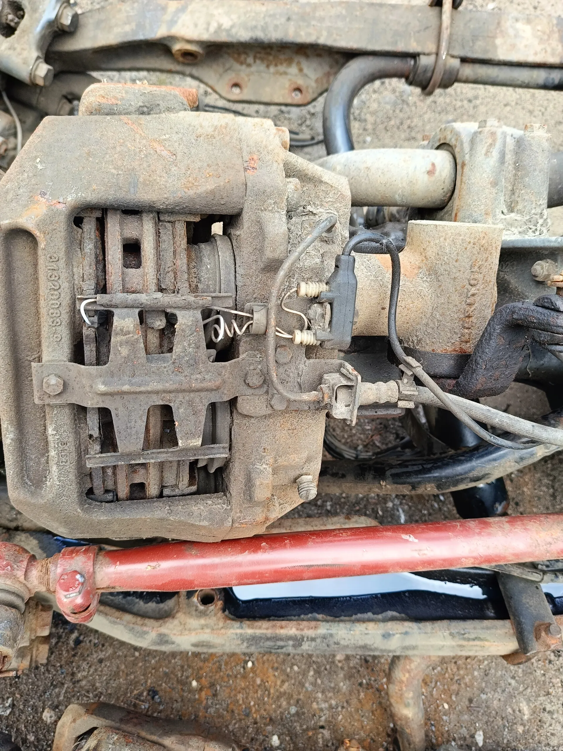 задний суппорт Мерседес-Бенц Варио