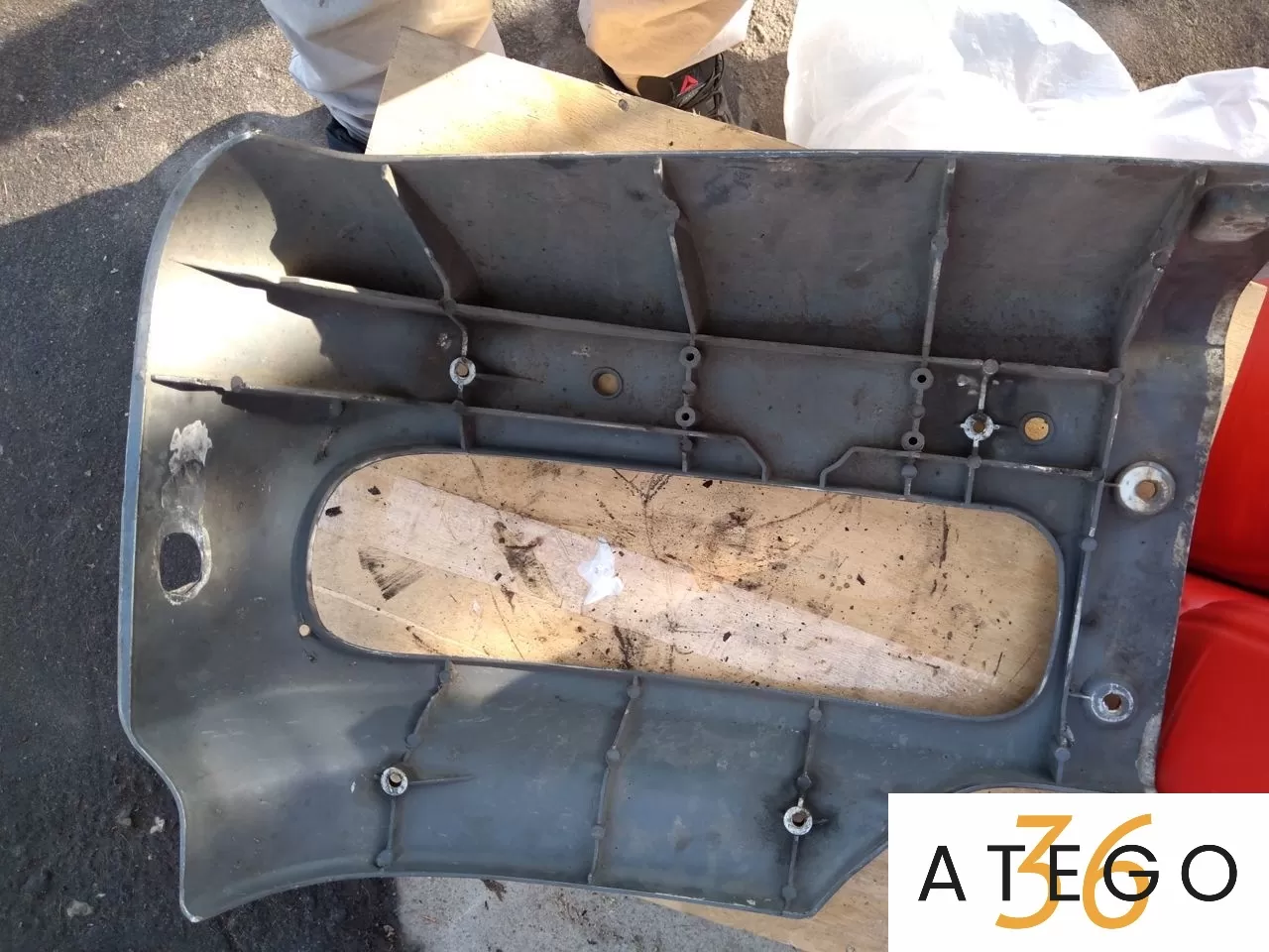Правая/левая часть бампера Мерседес-Бенц Атего