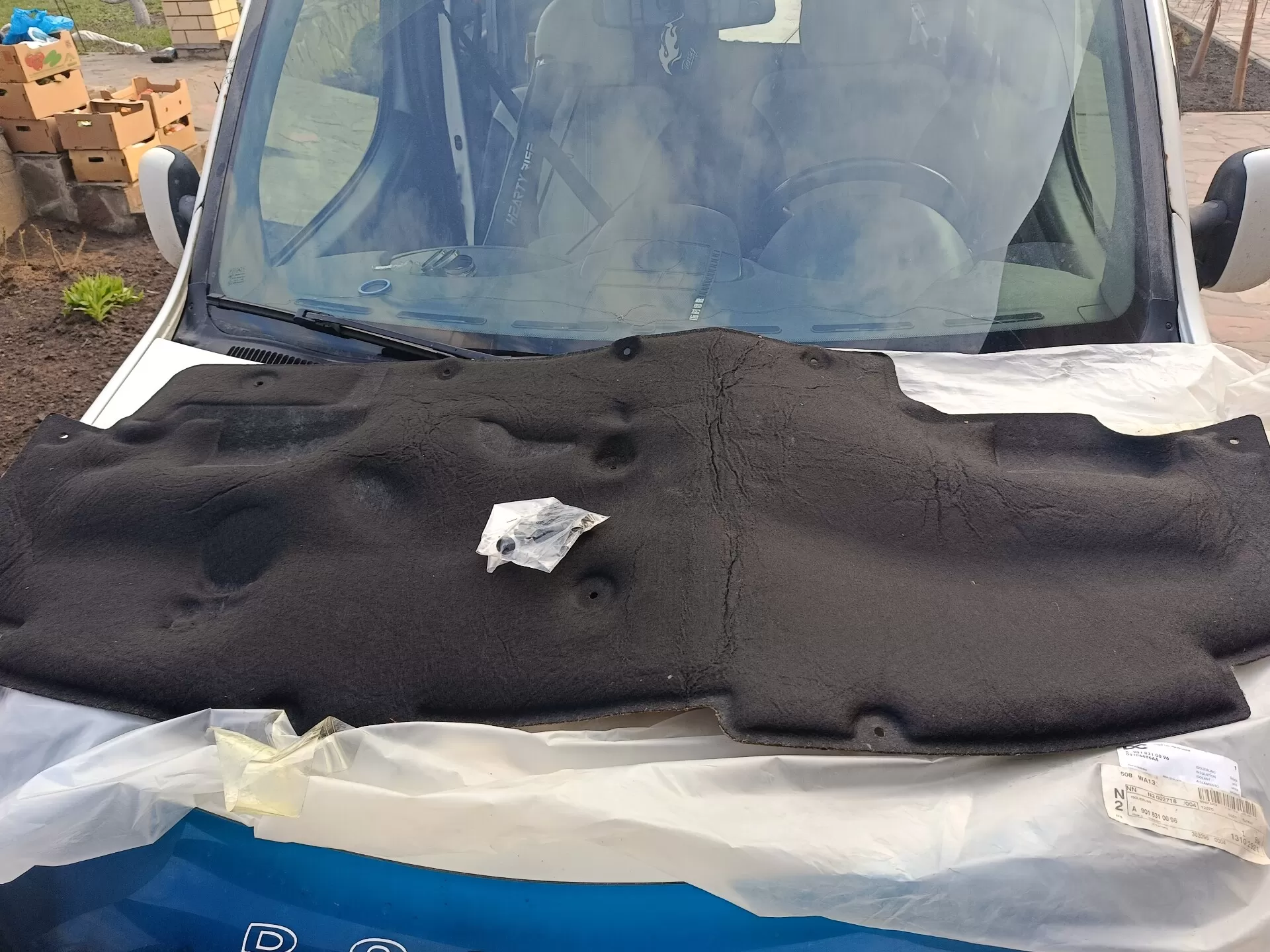 тепло-шумоизоляция капота A9018310096