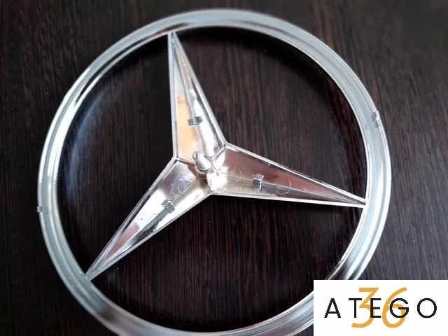 Эмблема Мерседес-Бенц решетки радиатора