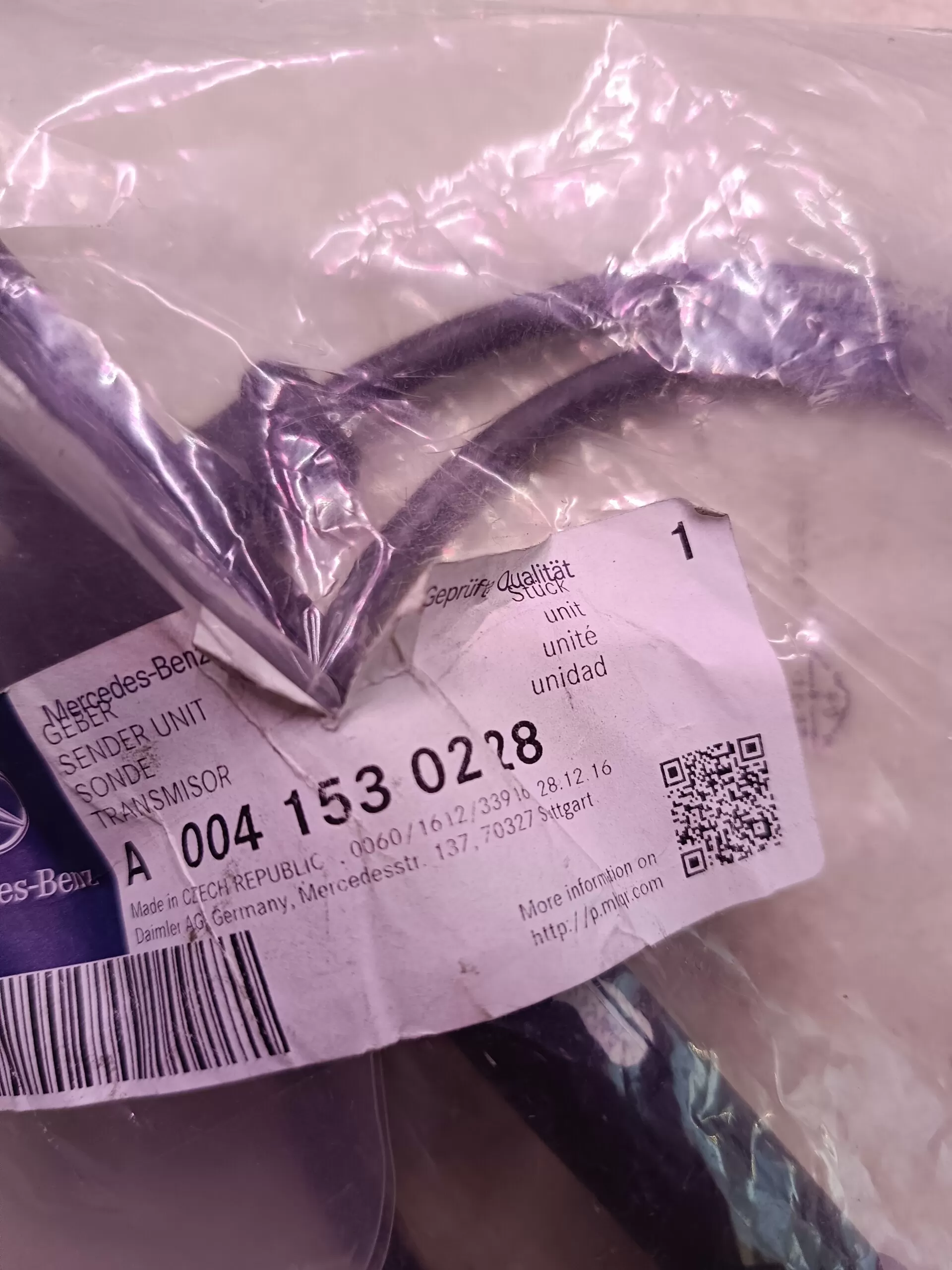 A0041530228 датчик уровня масла Mercedes-Benz