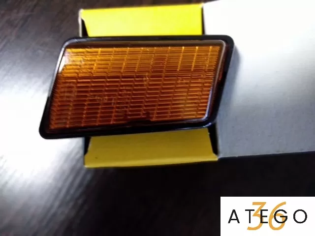 Поворотник боковой Mercedes-Benz — автосвет для грузовых автомобилей