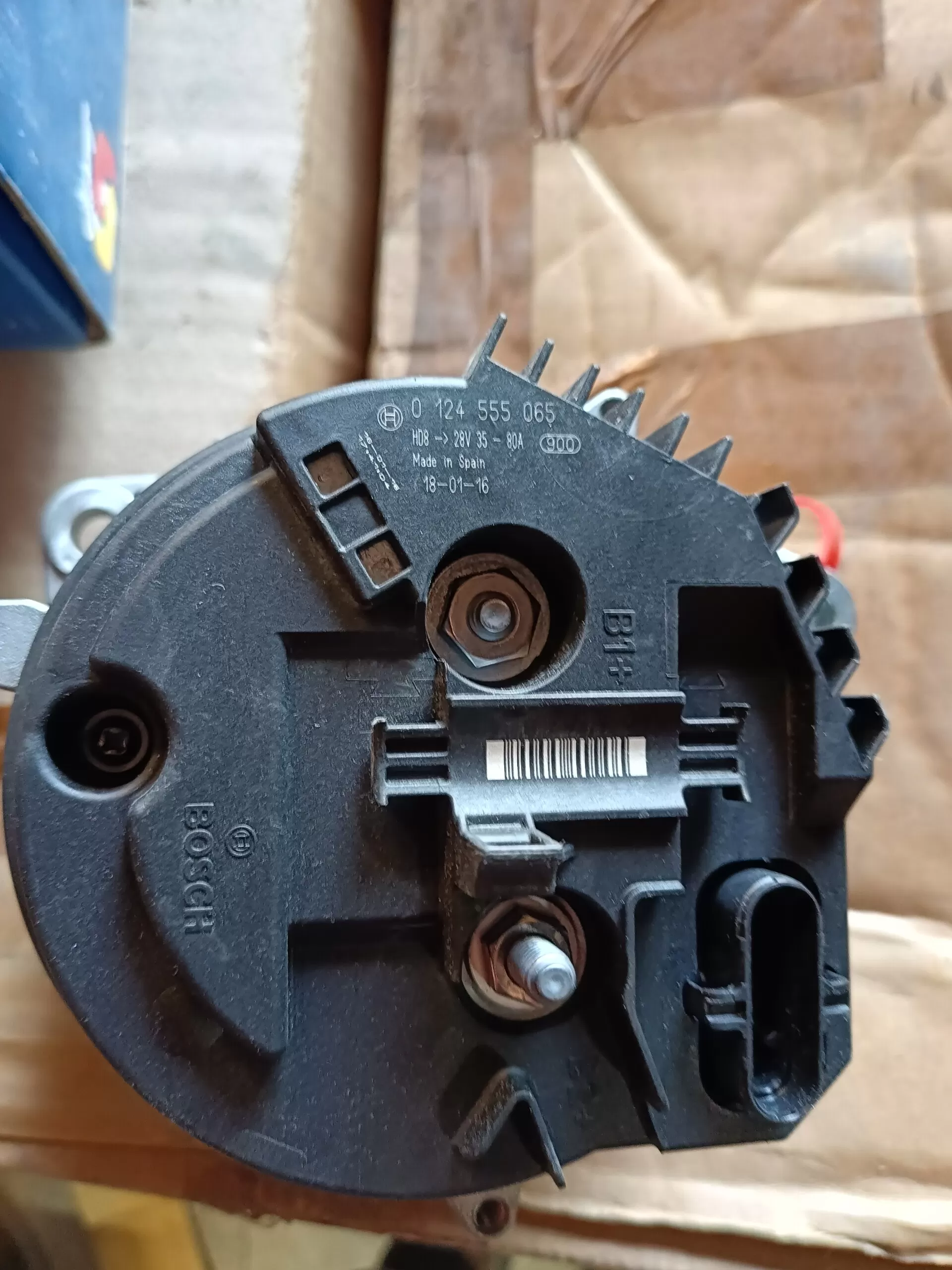 0 986 048 100 генератор 28v, 80A