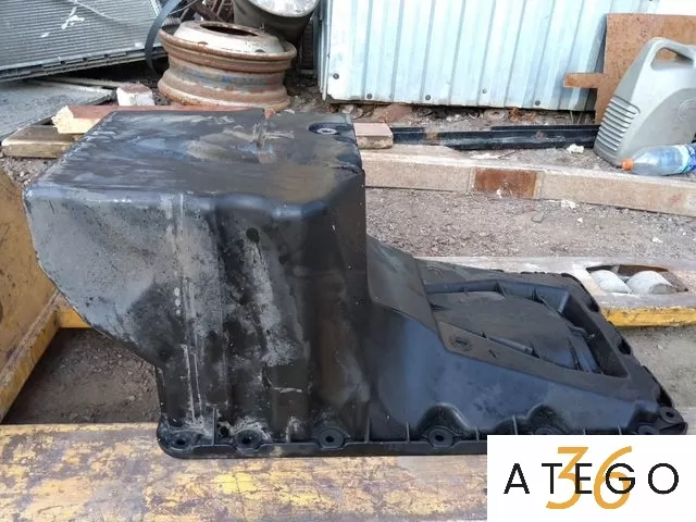 Поддон двигателя Mercedes OM904LA Atego, б/у, оригинал