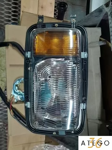 Фара с желтым поворотником Mercedes-Benz, Формула света, новая